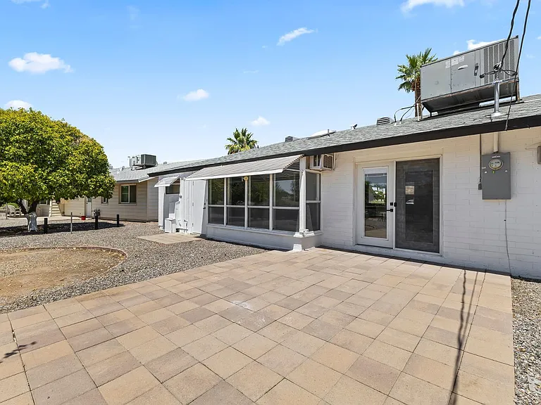 10423 W Monterosa Dr — Photo 27