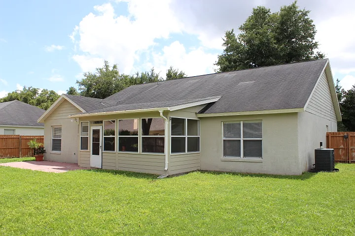 364 Robyns Glenn Rd — Photo 2