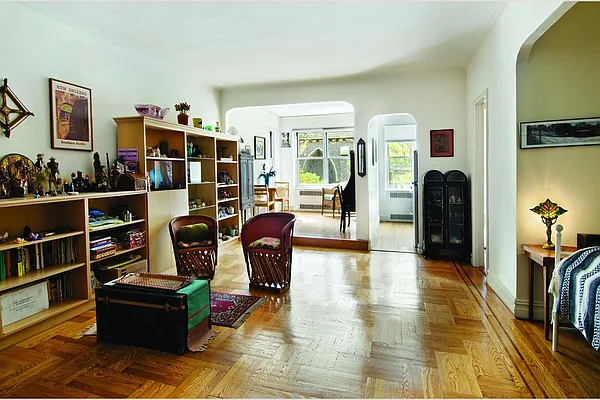 Sold by Stribling | media 9