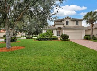 8910 Dartmoor Way, Fort Myers, FL 33908