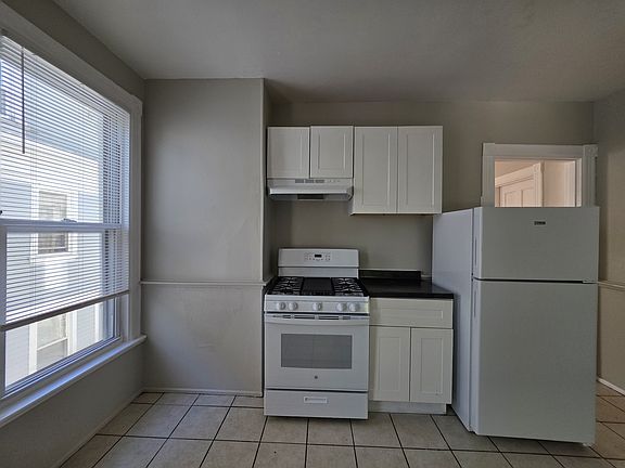 2nd image of 383 Winthrop Ave #B