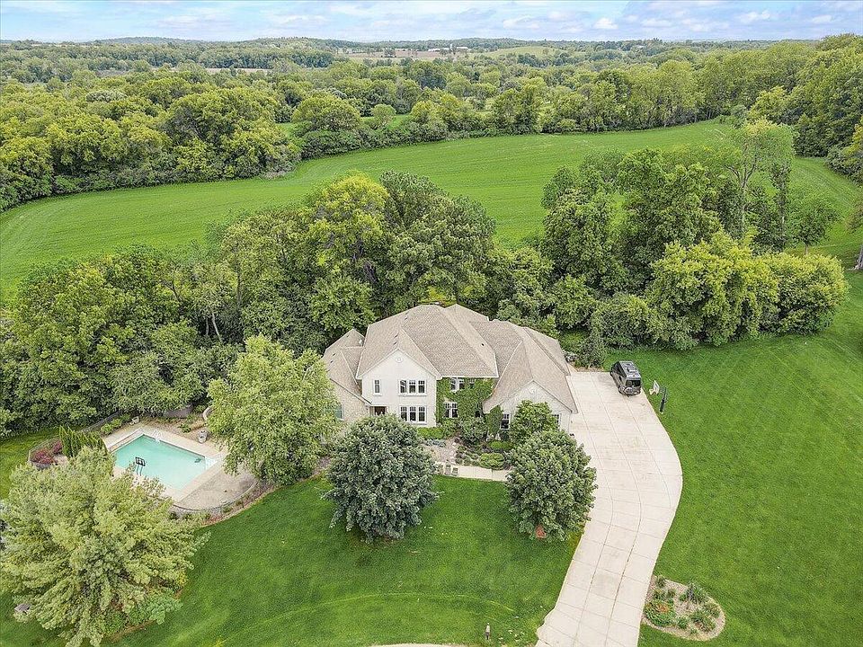 N4W30625 Maplefields Path Waukesha WI 53188 Zillow