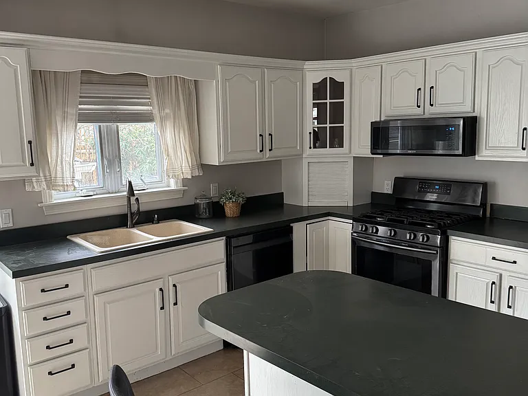 415 Ashley Blvd #1 — Photo 6