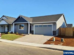 2432 W 9th Ave, Junction City, OR