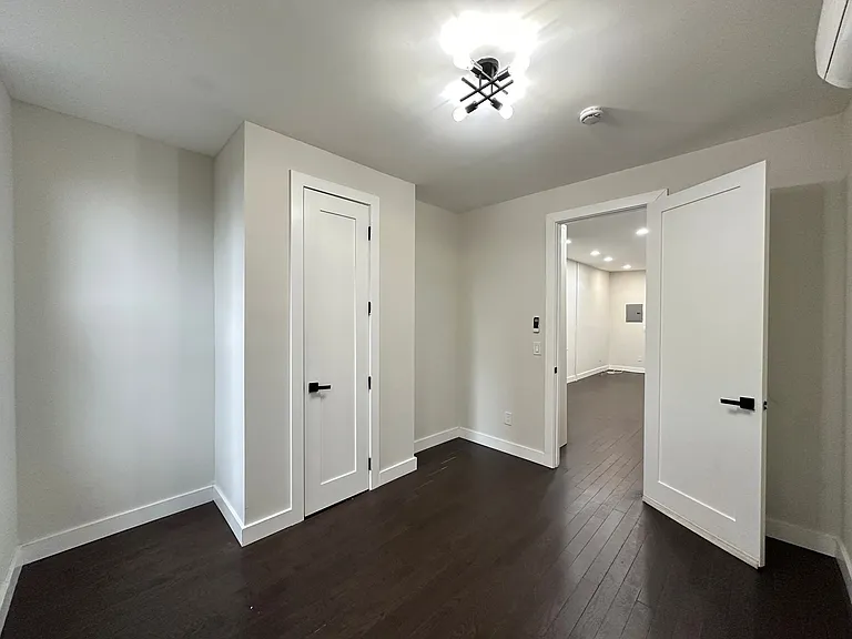 50 Jordan Ave #19E — Photo 8