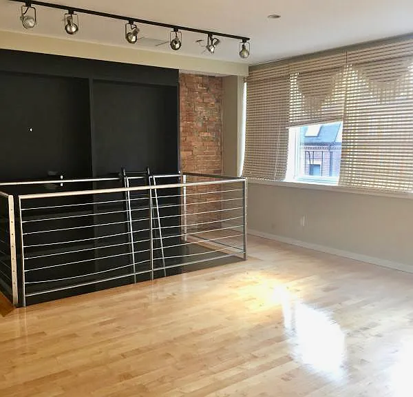 35-36 E Concord St #4 — Photo 2