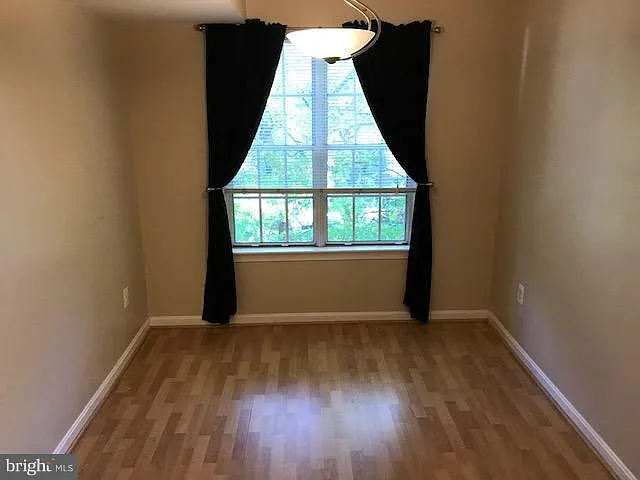 Lakeview Condominium — Photo 4