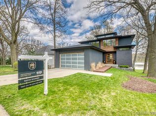 529 N 1st St, Geneva, IL 60134