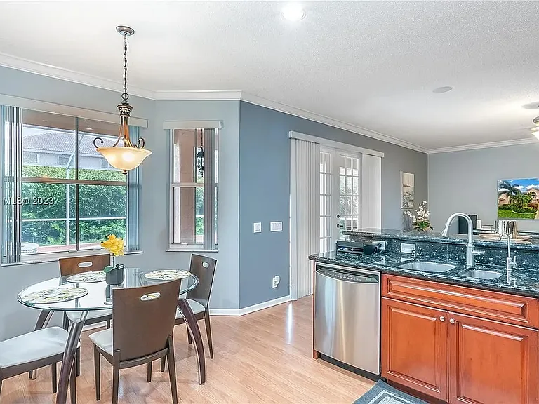 1714 Royal Grove Way — Photo 16