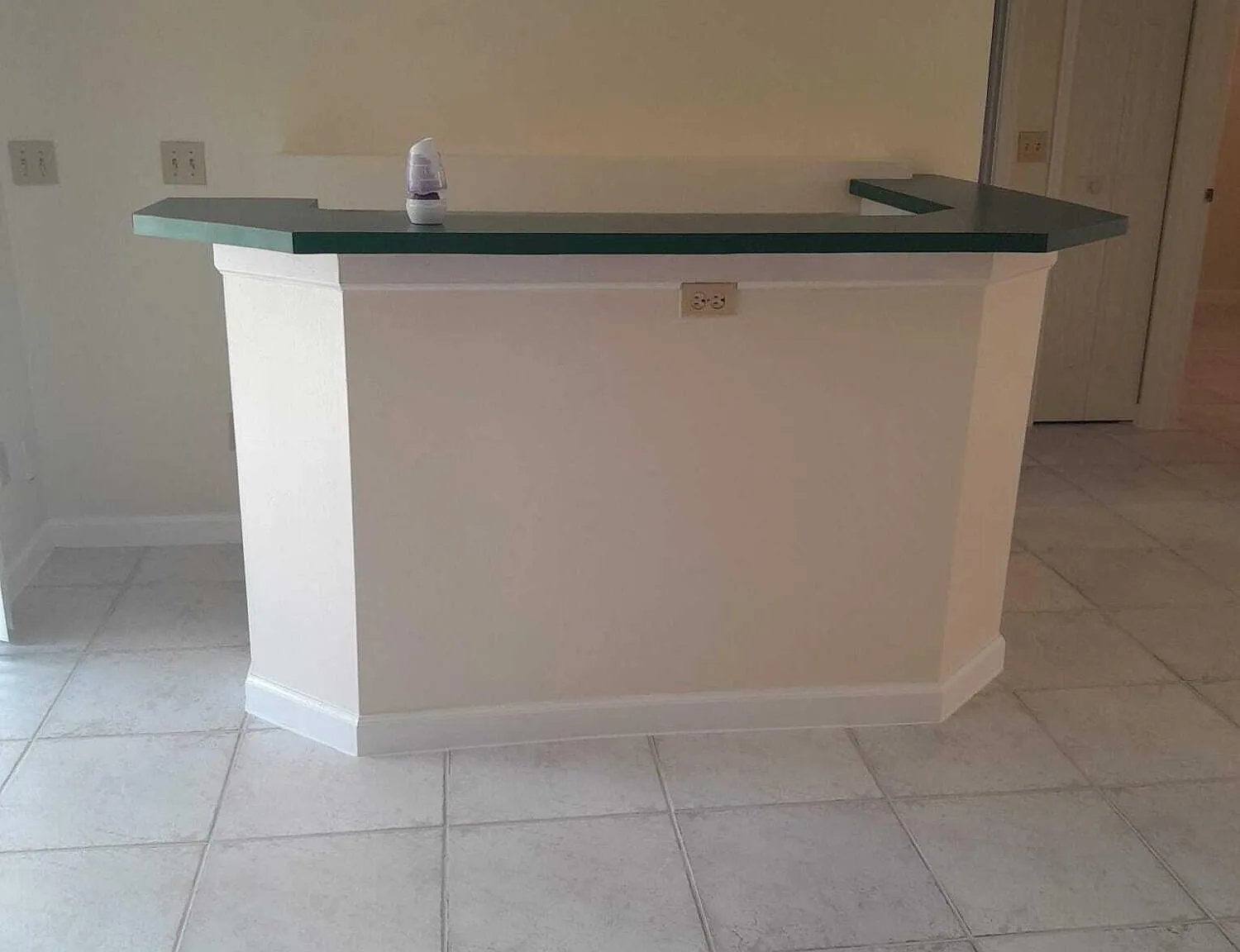 3 bed, 2.0 bath, 1750 sqft, $2,200 — Photo 3