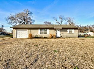802-806 E Poplar Ave, Enid, OK 73701
