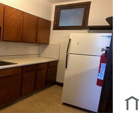 3rd image of 211 N Washington St #21