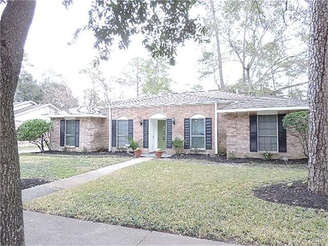 1st image of 1723 Hollyberry Dr