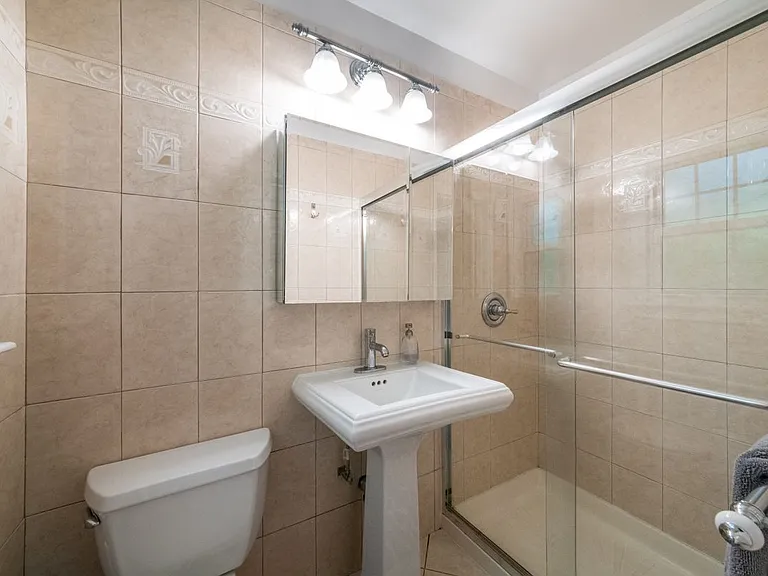 18 Carlyle Pl — Photo 15