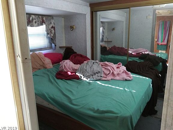 5th image of 710 W McMurray Dr