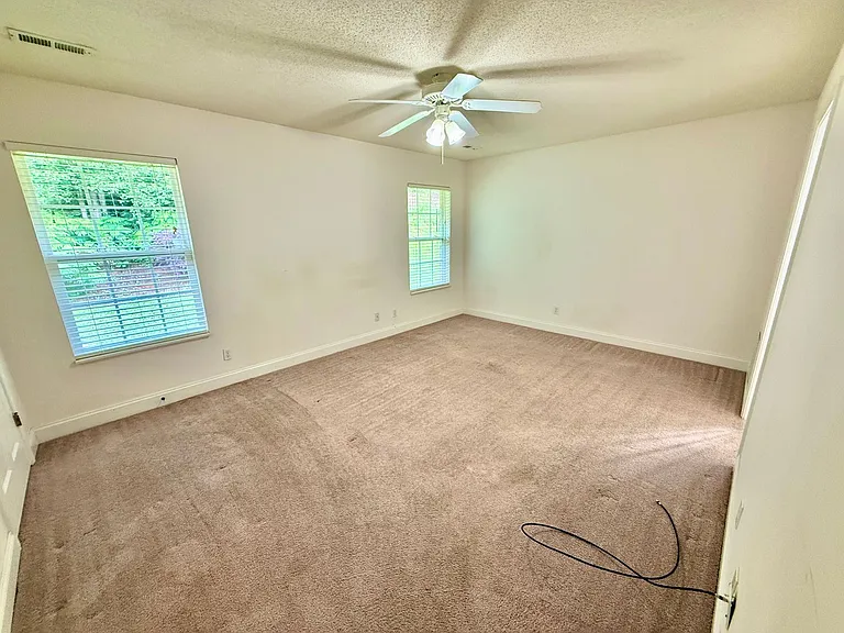 1909 Rommel Dr — Photo 23