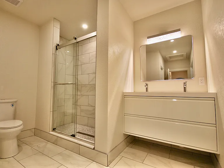 230 E Concord St — Photo 19