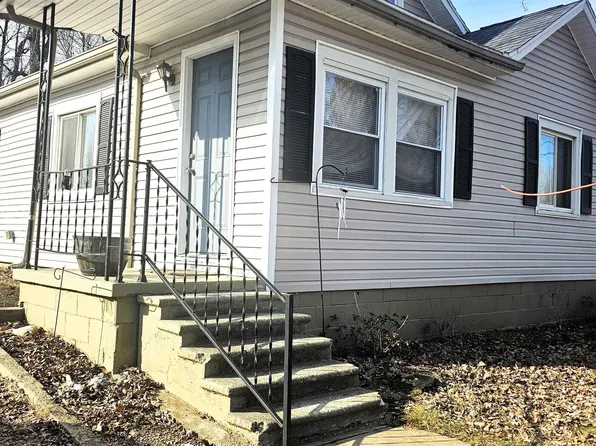 1108 N 2nd St, Boonville, IN 47601