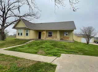 720 Winchester Trl, Angleton, TX 77515