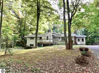 1450 Outer Dr W, Traverse City, MI 49685