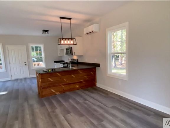 Living and kitchen area