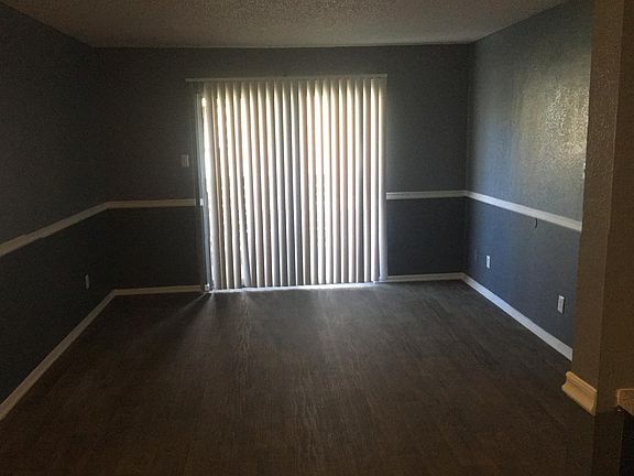 4th image of 2019 Wesley Dr APT E