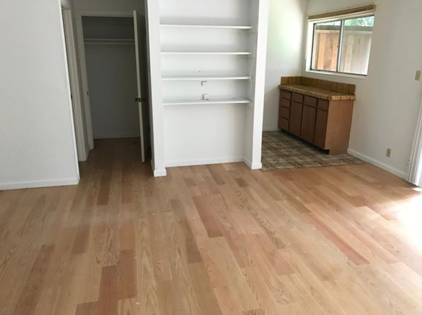 121 Kent Ave #24