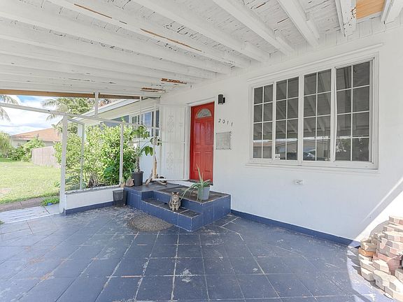 5th image of 2011 SW 97th Terrace