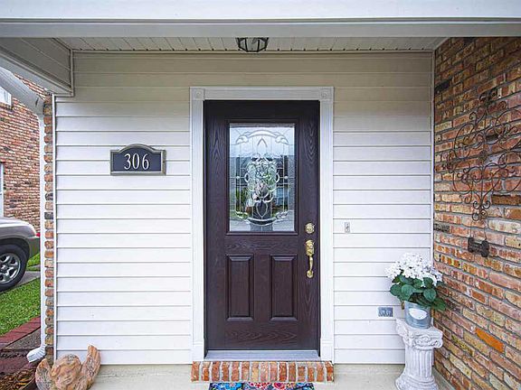 4th image of 306 S French Quarter Dr
