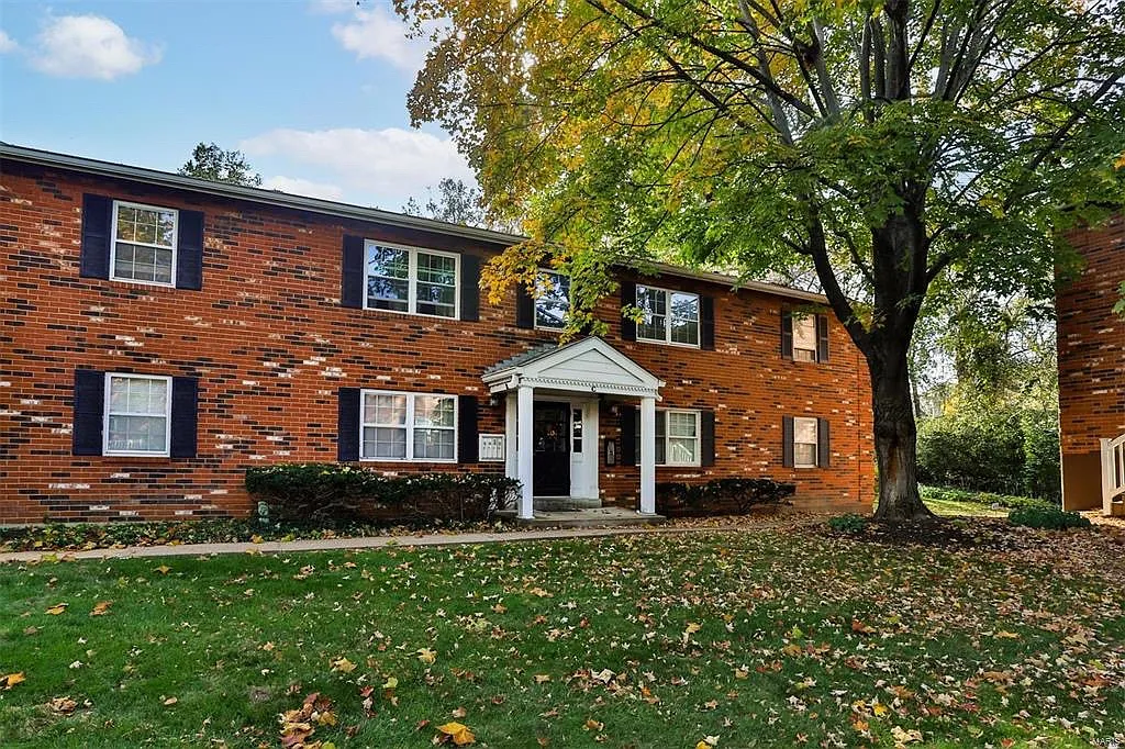 Building Photo - 1041 N Clay Ave #C-20