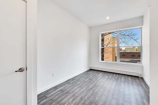 Rented by Oxford Property Group | media 26