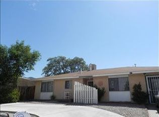 736 La Charles Dr NE, Albuquerque, NM 87123