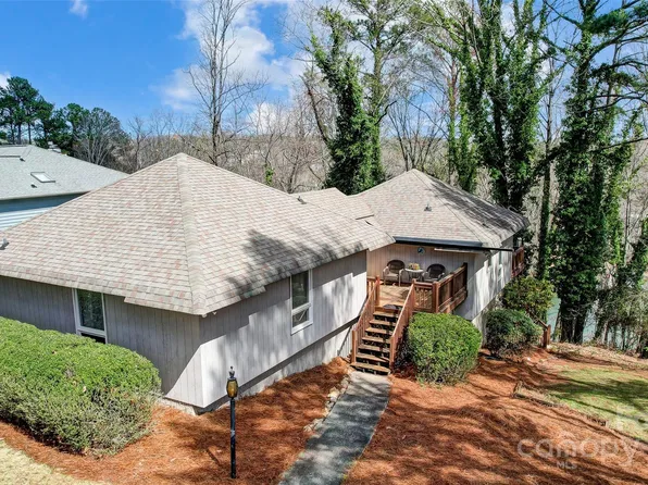 2006 Marquesas Ave, Tega Cay, SC 29708