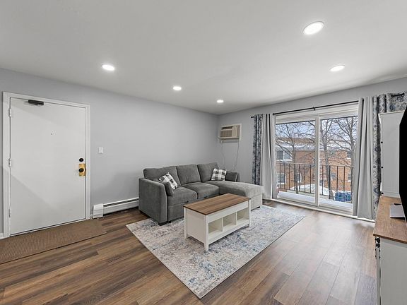 5th image of 215 S Hale St APT 9B
