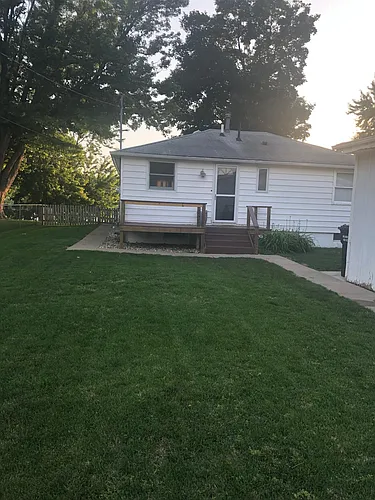 383 Lakeshore Dr Photo 1