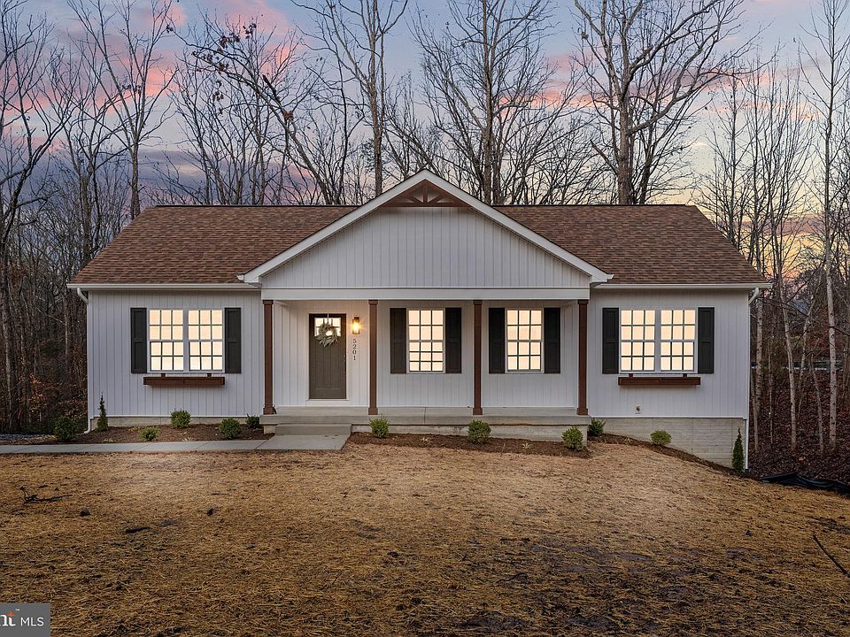 1st image of 5201 Wyndemere Cir