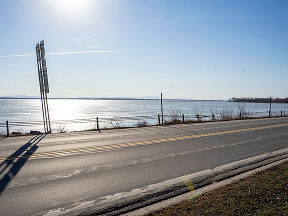 3rd image of 232 Lake St