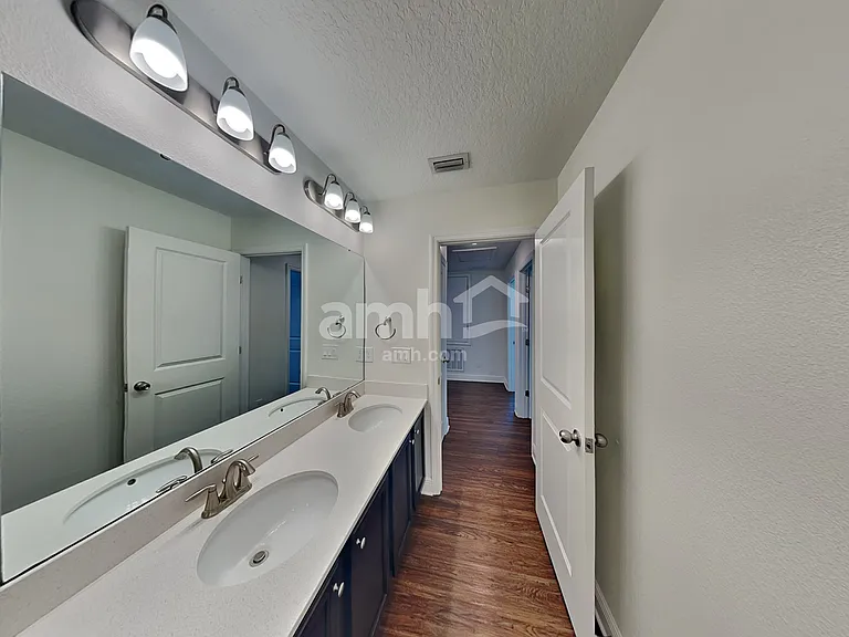 1099 Sky Lakes Dr — Photo 25