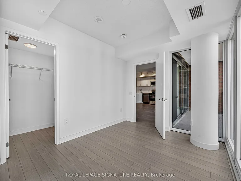 4010 Eglinton Ave W #1021 — Photo 13