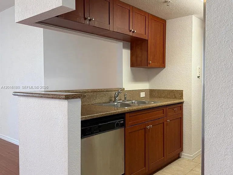 36 NW 6th Ave #1108 — Photo 8
