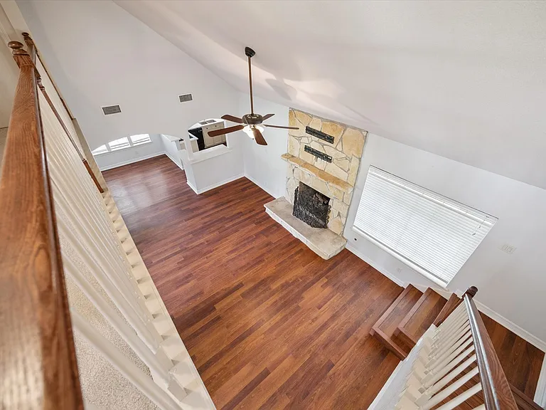 23906 Northcrest Dr #23906 — Photo 5