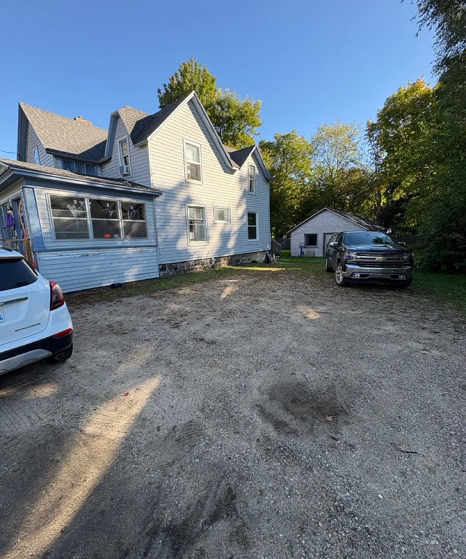 418 N Bridge St — Photo 4