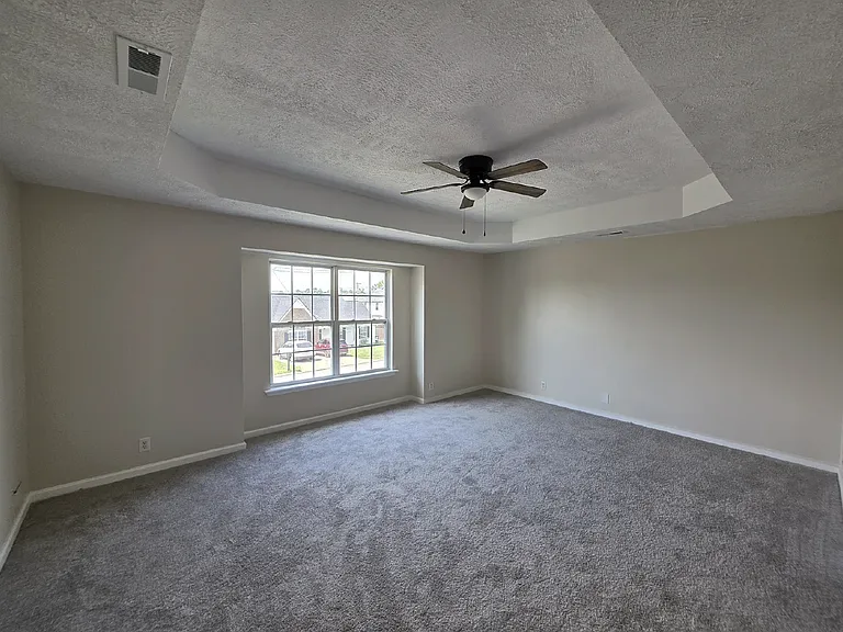 1240 Shannon Ln — Photo 9
