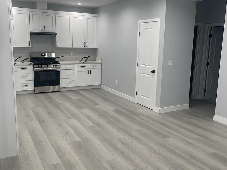 17032 Midwood Dr — Photo 11