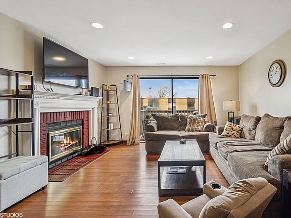 2nd image of 670 Pinecrest Dr APT 304