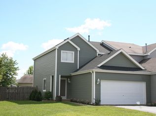 1517 N Pembroke Dr, South Elgin, IL 60177