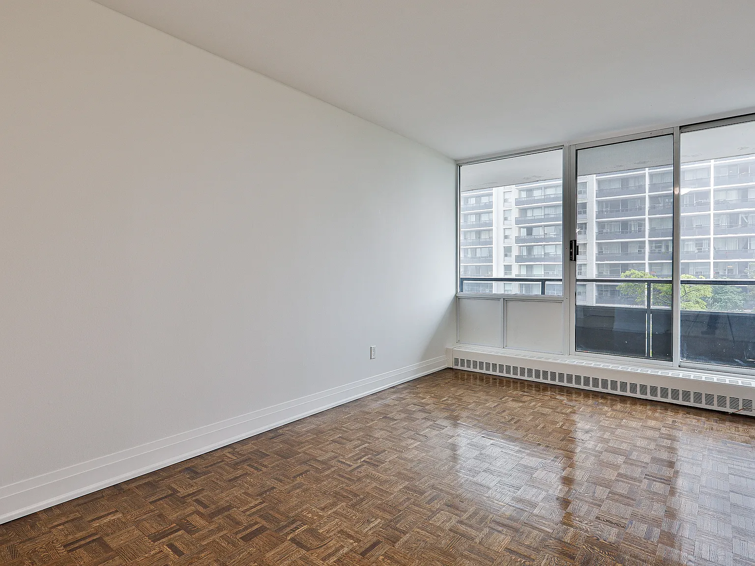 50 Cambridge Avenue Toronto — Photo 3