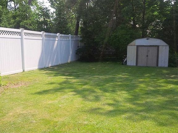 3rd image of 764 Hillsdale Ave