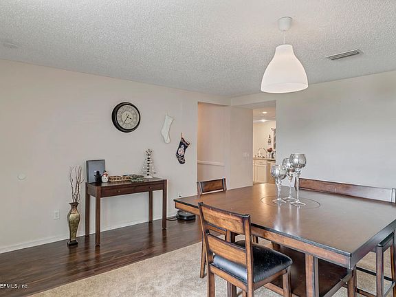 4th image of 1449 Summit Oaks Dr W