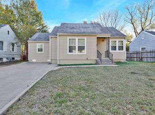 1526 N Northeast Pkwy, Wichita, KS 67208